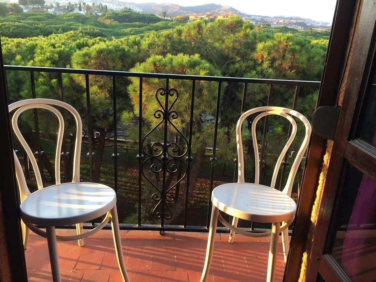 Mansion Alhamar - 2 Bedroom, Frontline Beach, Mountain Views, Full Size Pool, Tennis Courts, Close To Shops, On-Site Bar & Chiringuito Sitio de Calahonda Spain